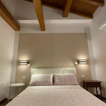 招待所 Casa Iris 3*